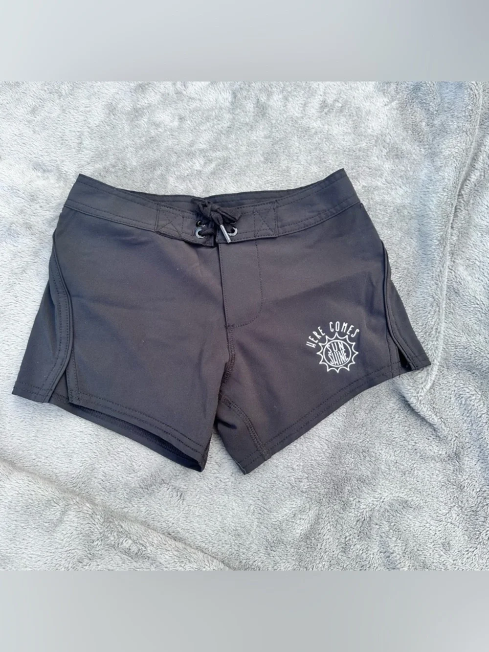 NWOT! Billabong Girls “Here Comes the Sun” Swim Board Shorts - Girls Size 6